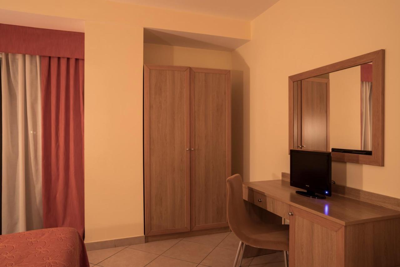 Manhattan Village Hotel